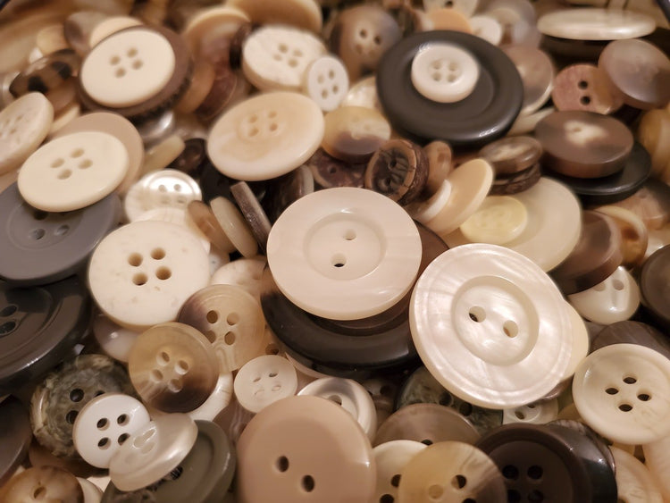 Buttons - Hugginsattic