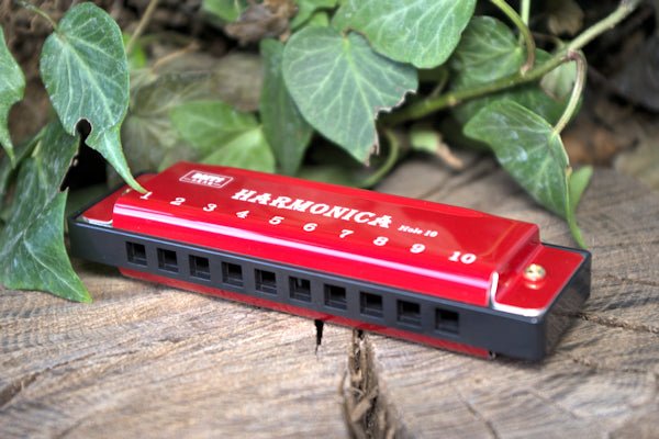 10 Note Harmonica in C ideal for around the campfire or anywhere you fancy Harmonica Hugginsattic Red   [Huggins attic]