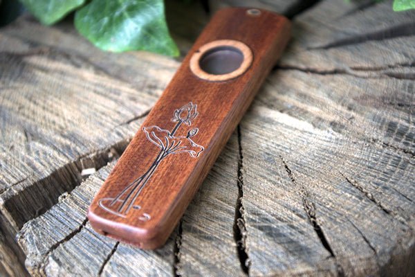 Wooden kazoo for camping, bushcraft or hiking Kazoo Hugginsattic Walnut   [Huggins attic]
