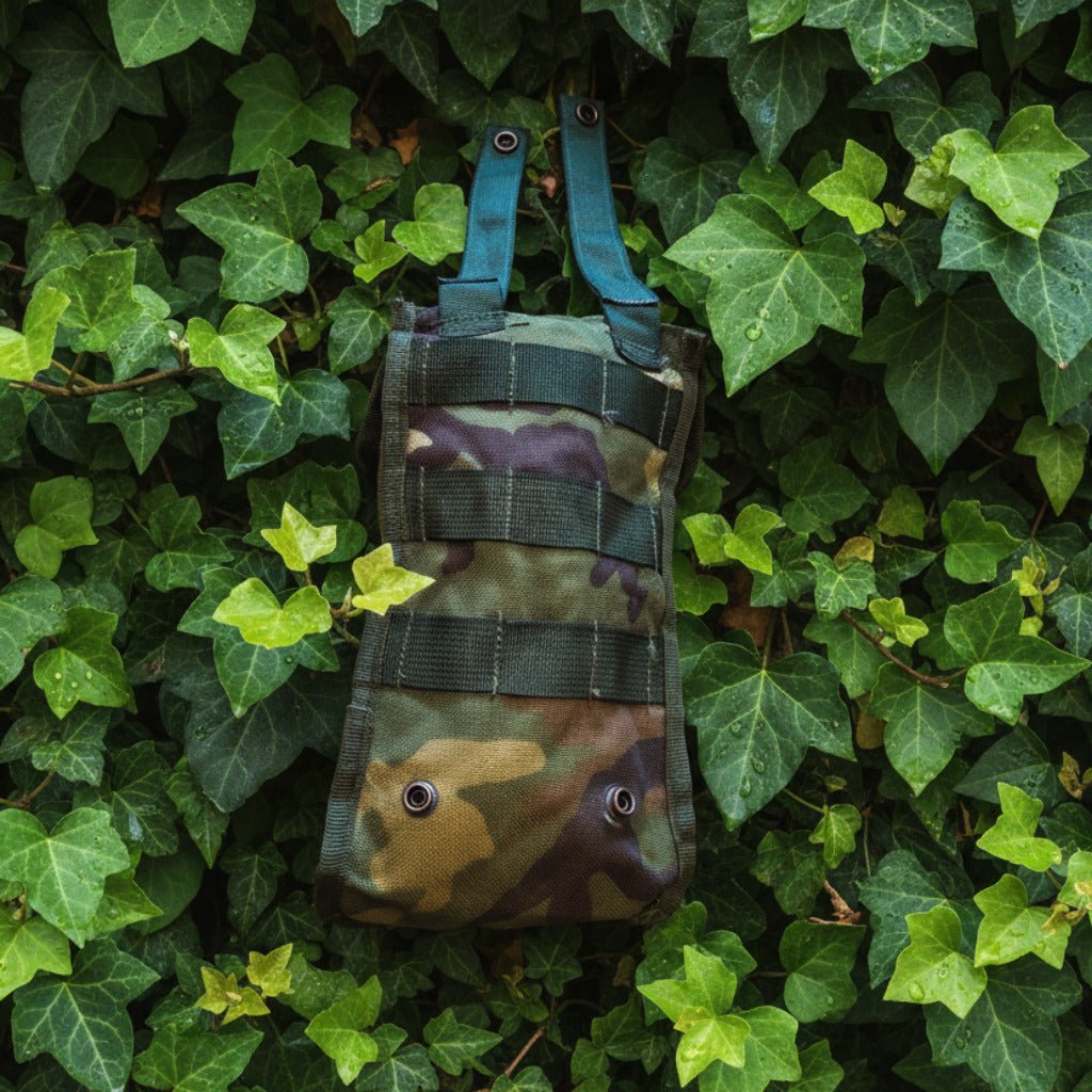 Water Bottle Pouch (Dutch: Opbouwtas, Veldfles) - Hugginsattic