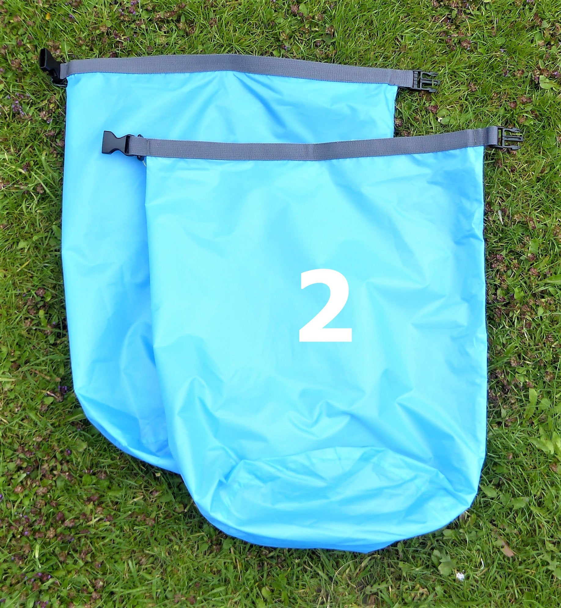 20L Dry Bags a useful and versatile piece of equipment for outdoor activities such as hiking, camping, kayaking, canoeing  Huggins Attic 2   [Huggins attic]