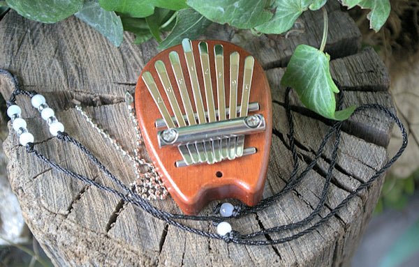 8 Note kalimba also known as a thumb piano Kimbala HugginsAttic    [Huggins attic]