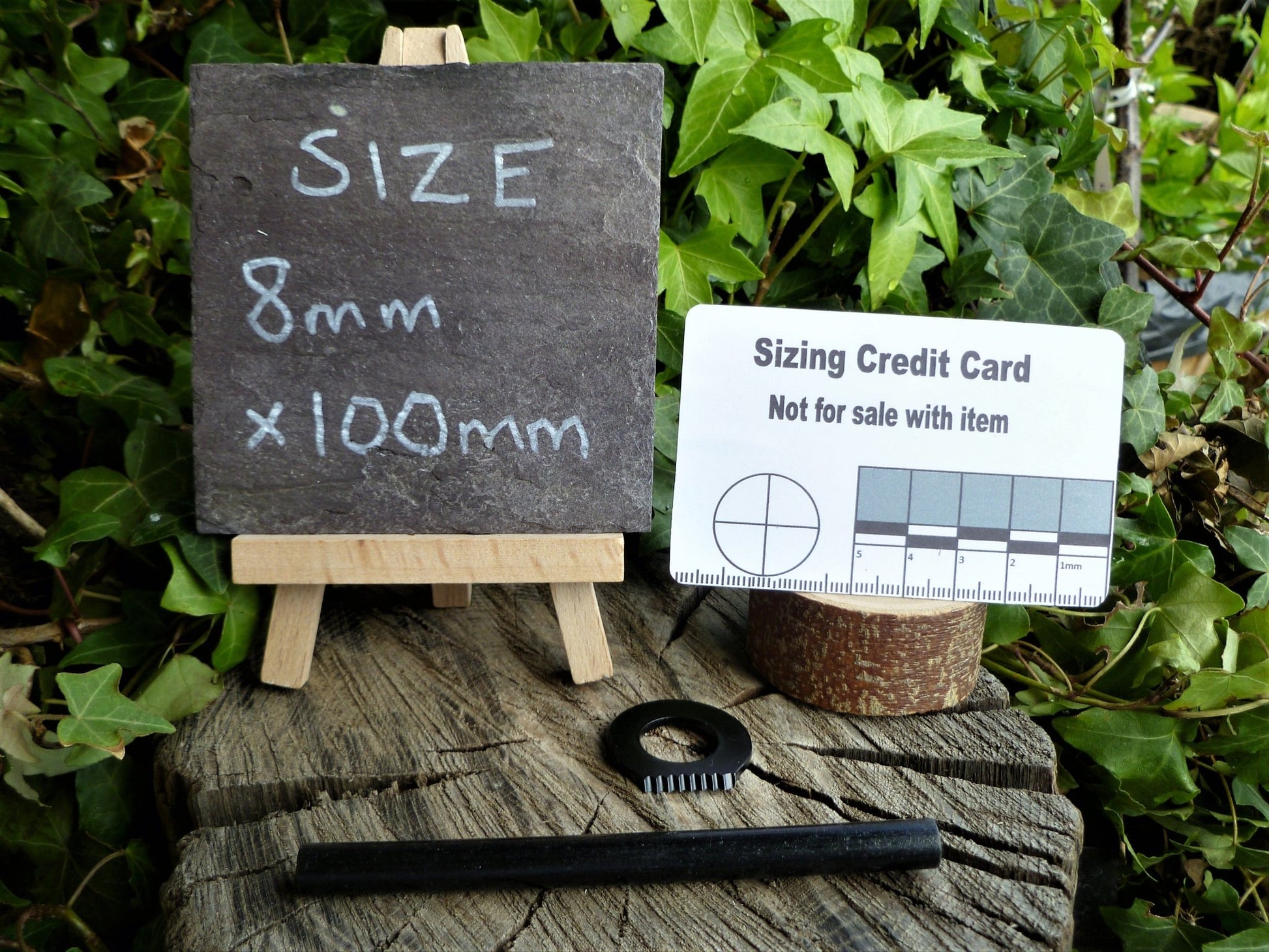 8mm Diameter 100mm Long Firesteel (Ferrocerium Rod) Firesteel Huggins Attic Blank Firesteel with Black Scraper   [Huggins attic]
