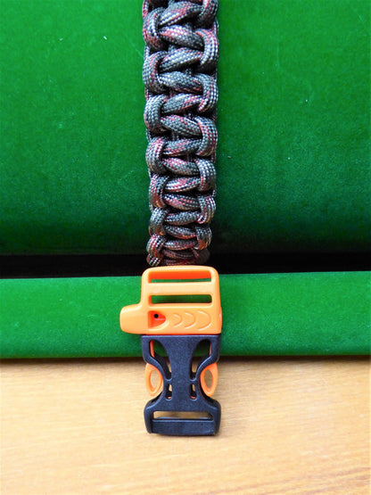 Paracord Buckle Bracelet kits more colours Paracord Huggins Attic Army Camo Black & Orange plastic whistle Buckle  [Huggins attic]