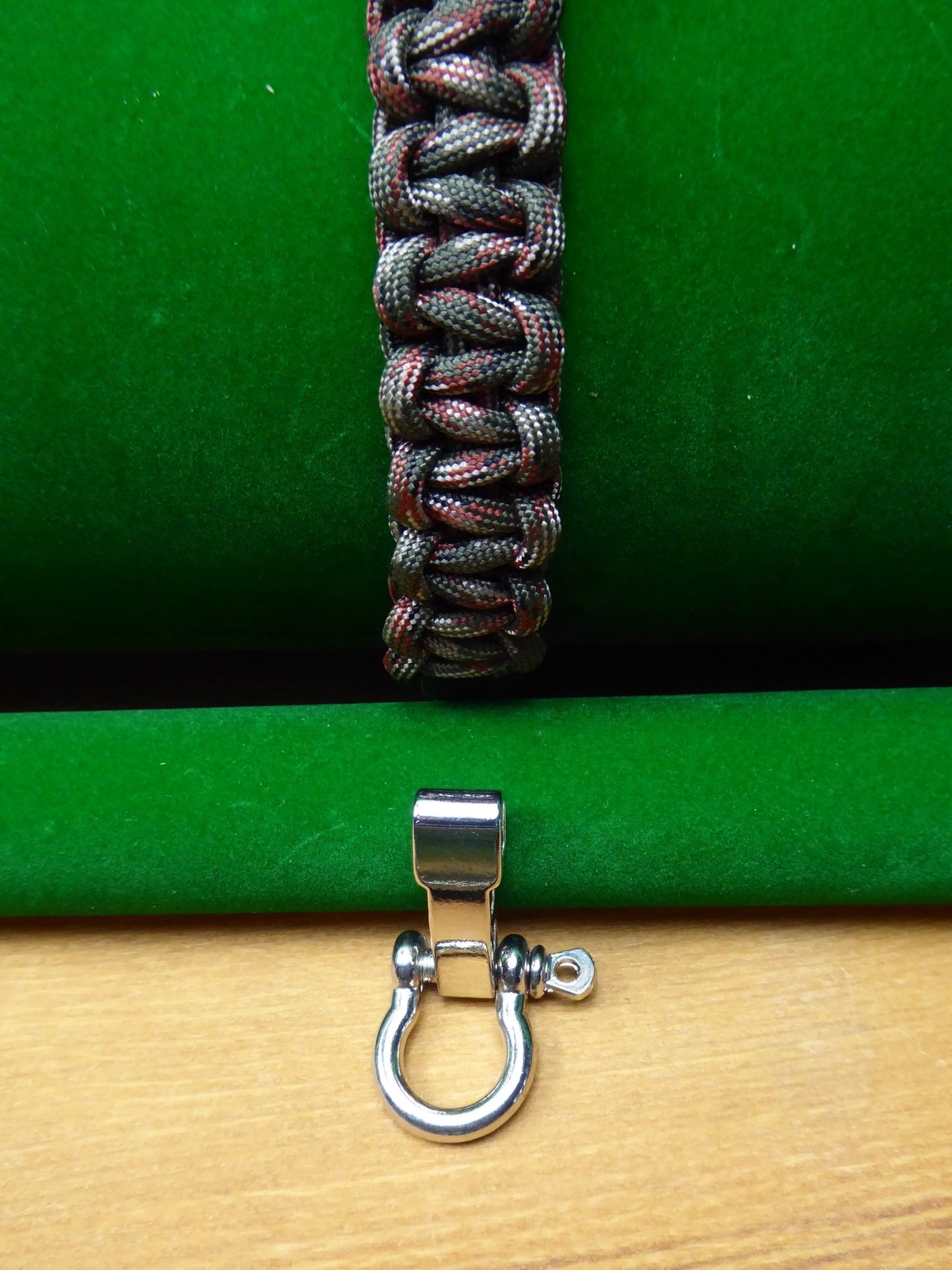 Paracord Buckle Bracelet kits with choice of colours Paracord Huggins Attic Army Camo Silver look buckle  [Huggins attic]