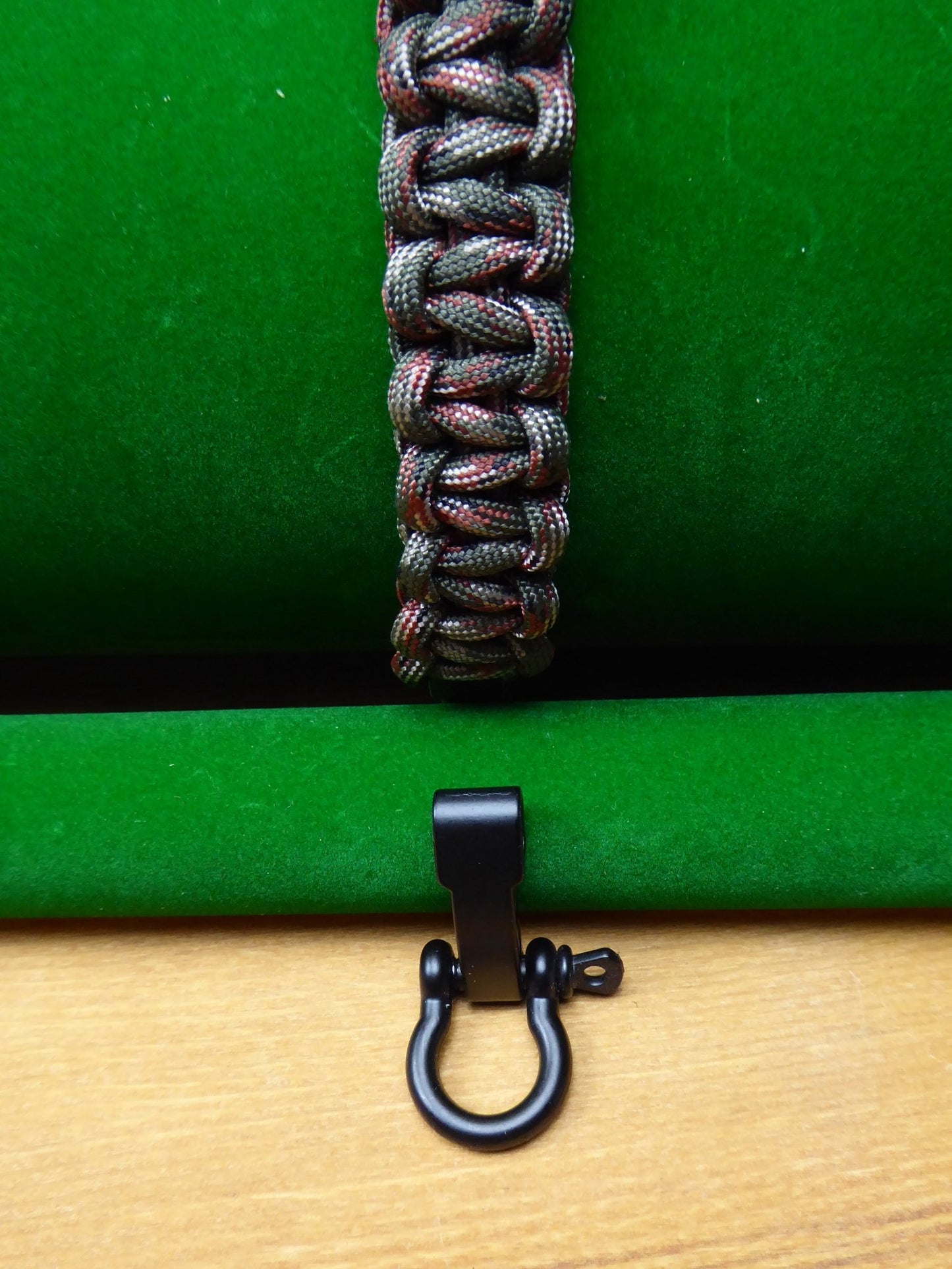 Paracord Buckle Bracelet kits with choice of colours Paracord Huggins Attic Army Camo Black Buckle  [Huggins attic]