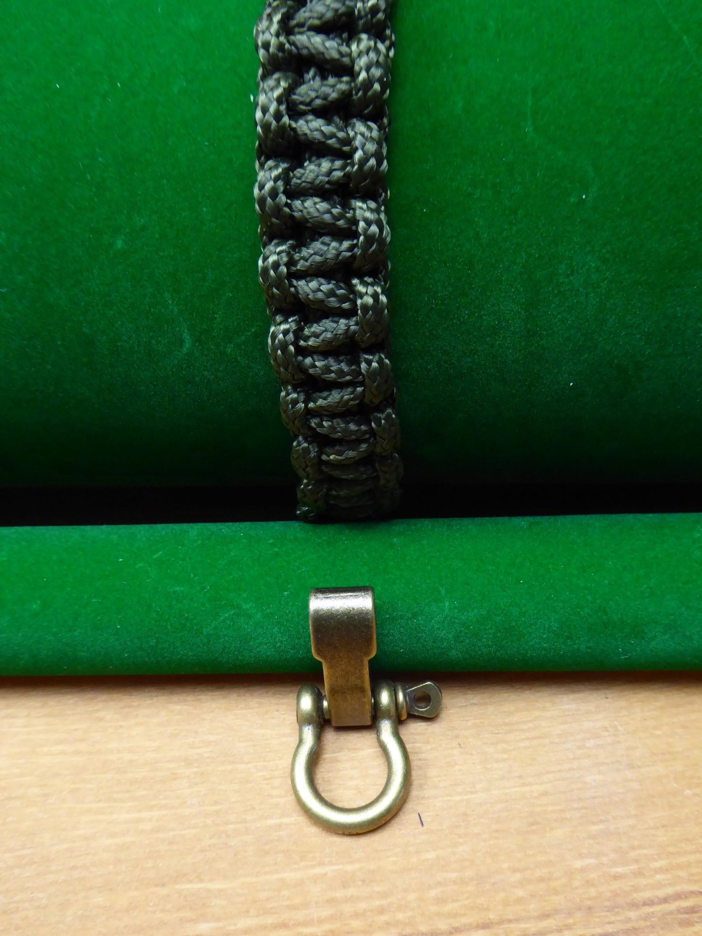 Paracord Buckle Bracelet kits choice of colours Paracord Huggins Attic Army Green Antique Brass Buckle  [Huggins attic]