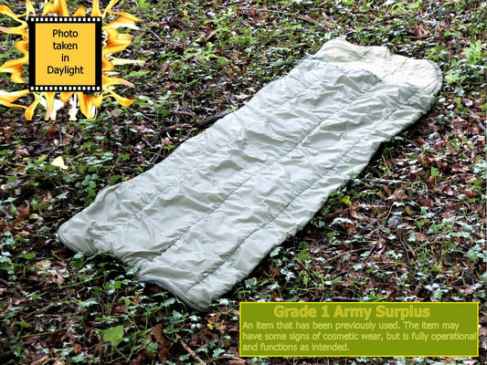 Army Surplus Lightweight Jungle Sleeping Bag Sleeping Bag Huggins Attic    [Huggins attic]