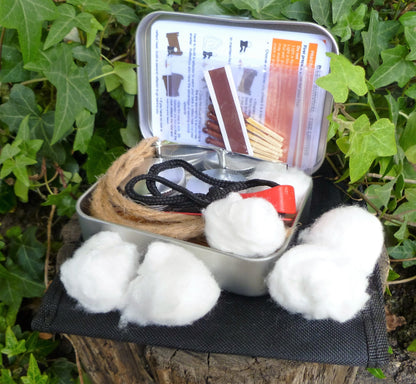 Beginners Firesteel and Tinder Kit for Bushcraft, Bushcraft Kit Huggins Attic    [Huggins attic]