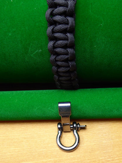 Black Paracord with choice of Buckle Bracelet kit Paracord Huggins Attic Gun Metal Buckle [Huggins attic]