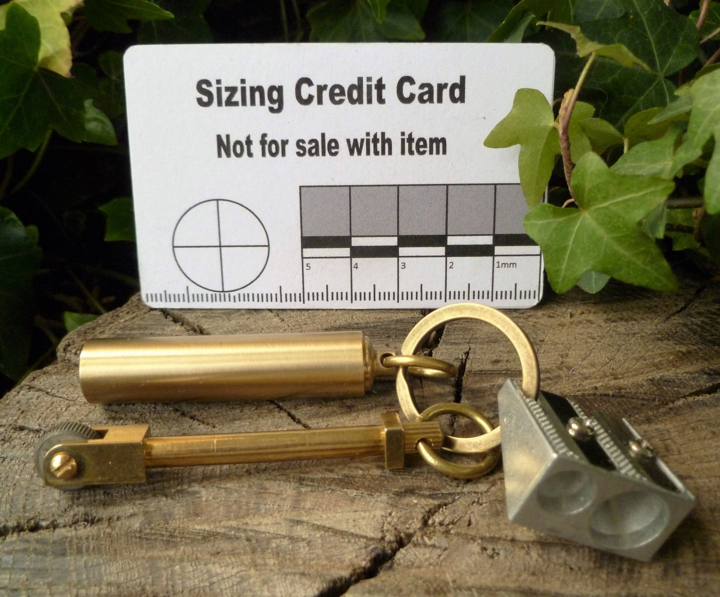 Brass Sparker with Flints, capsule, tinder maker Sparker kit Huggins Attic    [Huggins attic]