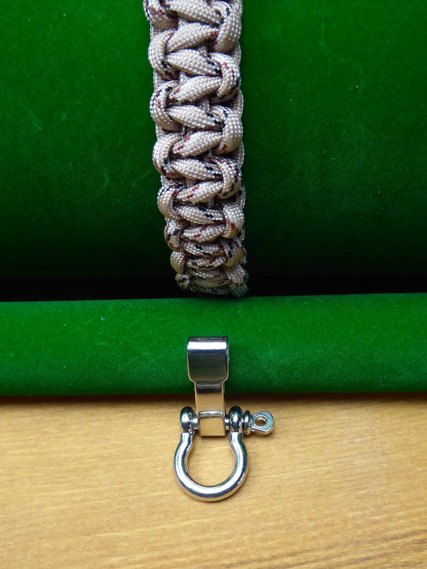 Paracord Buckle Bracelet kits with choice of colours Paracord Huggins Attic Desert Camo Silver look buckle  [Huggins attic]