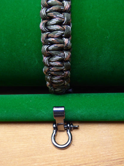 Green Camo Paracord Buckle Bracelet kit Paracord Huggins Attic Gun Metal Buckle [Huggins attic]