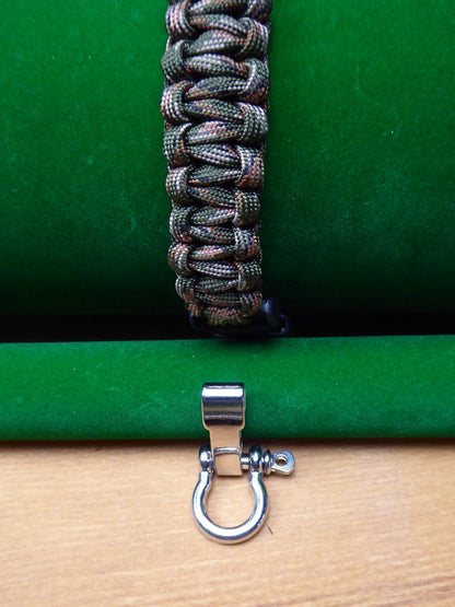 Green Camo Paracord Buckle Bracelet kit Paracord Huggins Attic Silver Look Metal Buckle [Huggins attic]