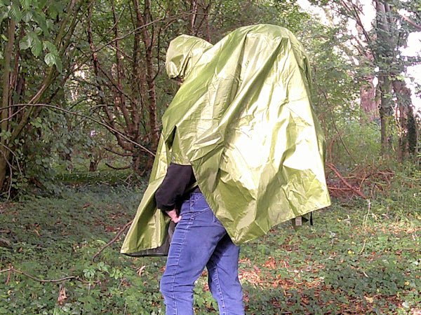 Large Poncho to go over a person wearing a rucksack or use for emergency shelter Poncho Hugginsattic Army Green   [Huggins attic]