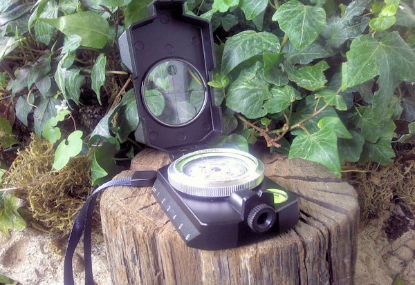 Military Lensmatic Lightweight Sighting Compass Compass Hugginsattic    [Huggins attic]