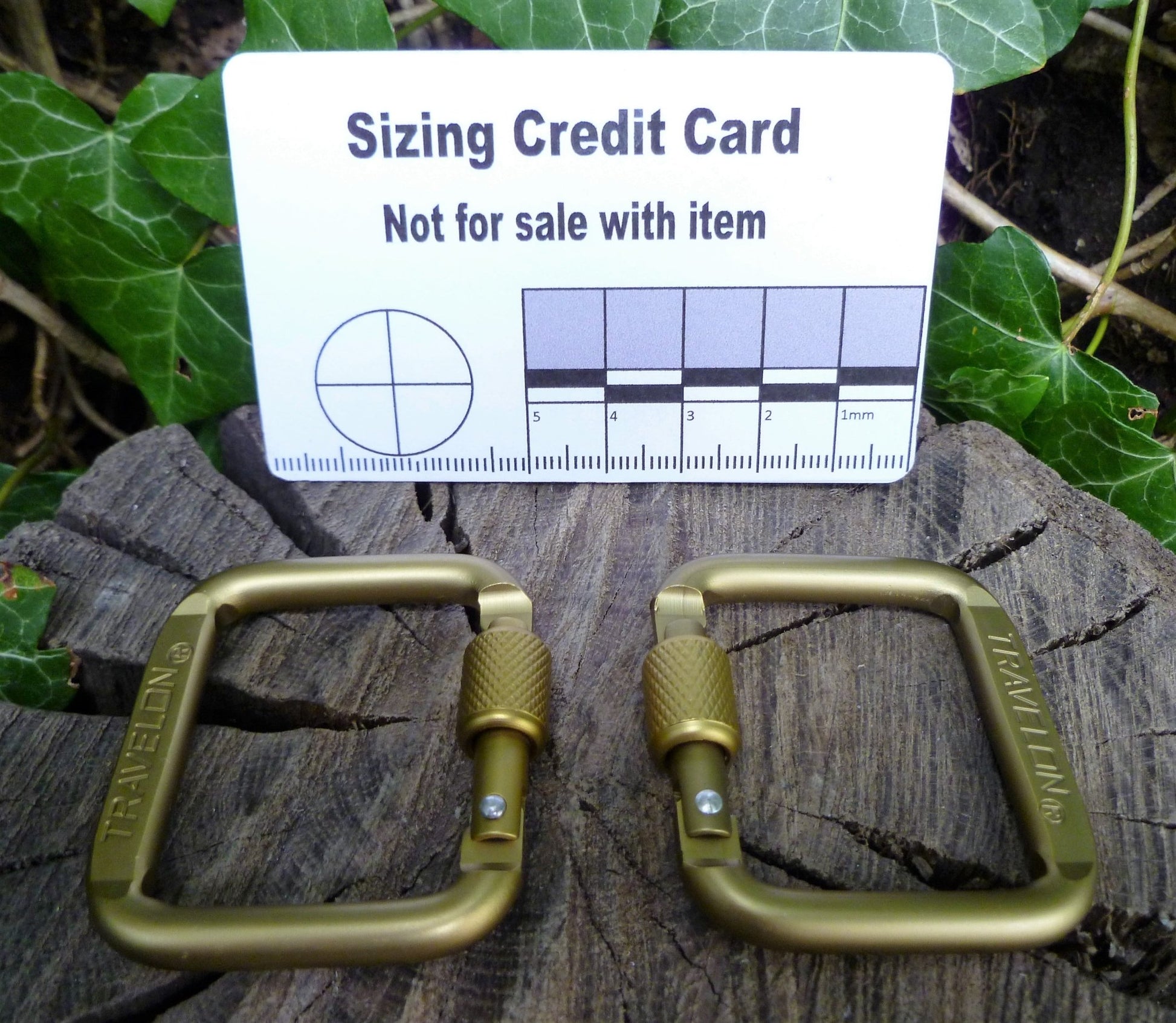 Pair of Gold Square Screw gate Carabiners. Great to attach to backpacks, bags, keyrings, kettles, tents, and ropes. NOT FOR CLIMBING or HEAVY WEIGHTS Carabiner Huggins Attic    [Huggins attic]