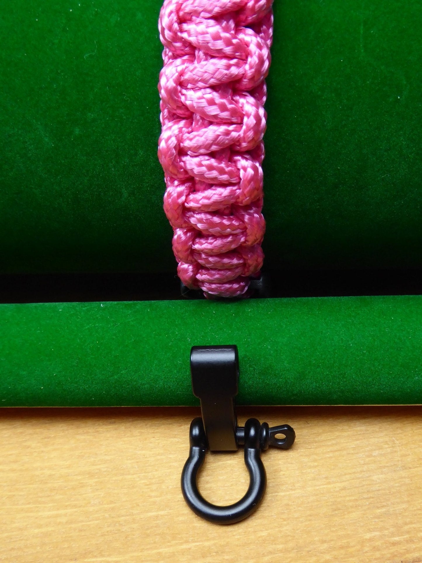 Paracord Buckle Bracelet kits even more colours Paracord Huggins Attic Pink Black Metal Buckle  [Huggins attic]