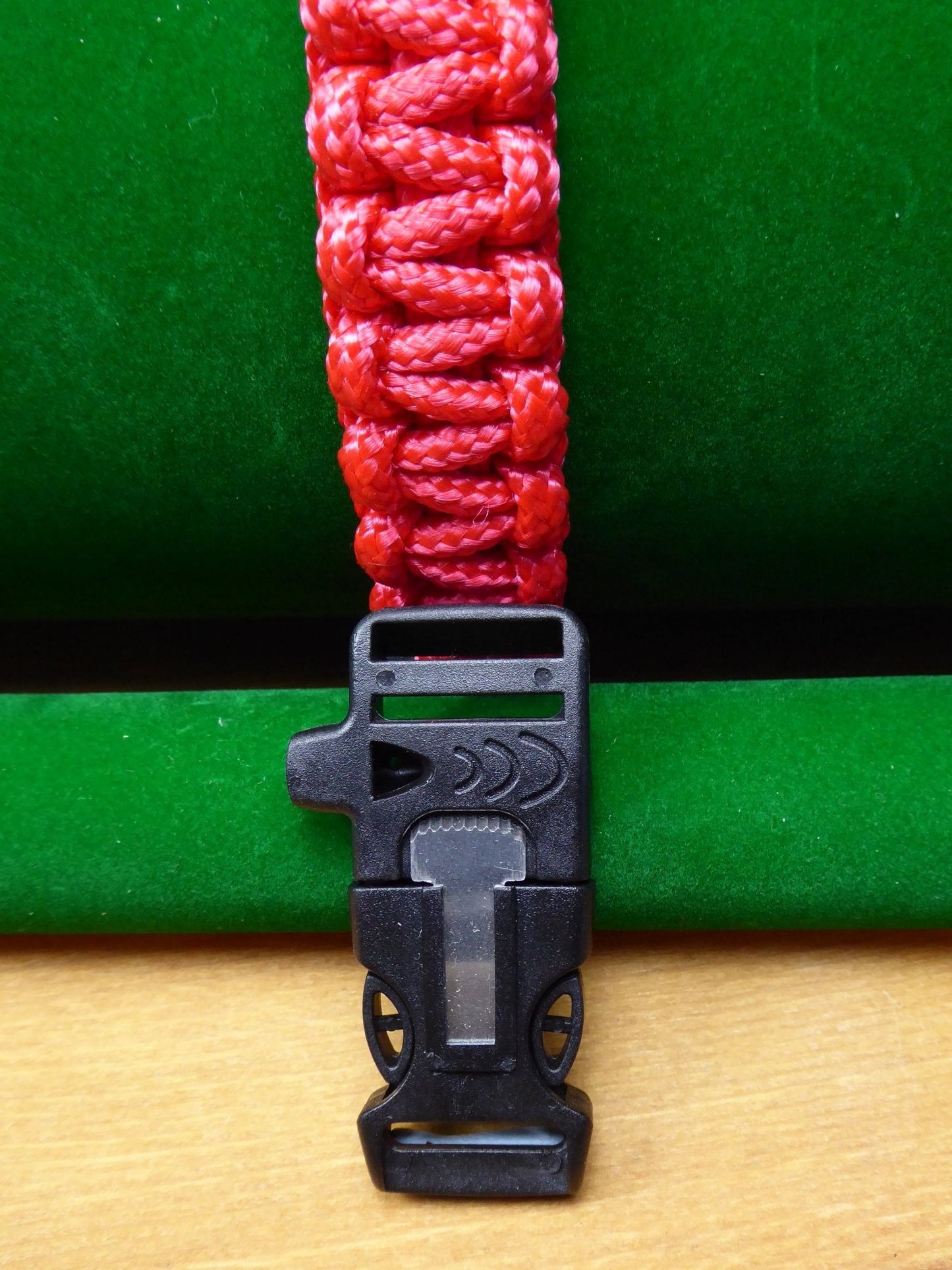 Paracord Buckle Bracelet kits even more colours Paracord Huggins Attic Red or Cerise Black Plastic firesteel & whistle  [Huggins attic]
