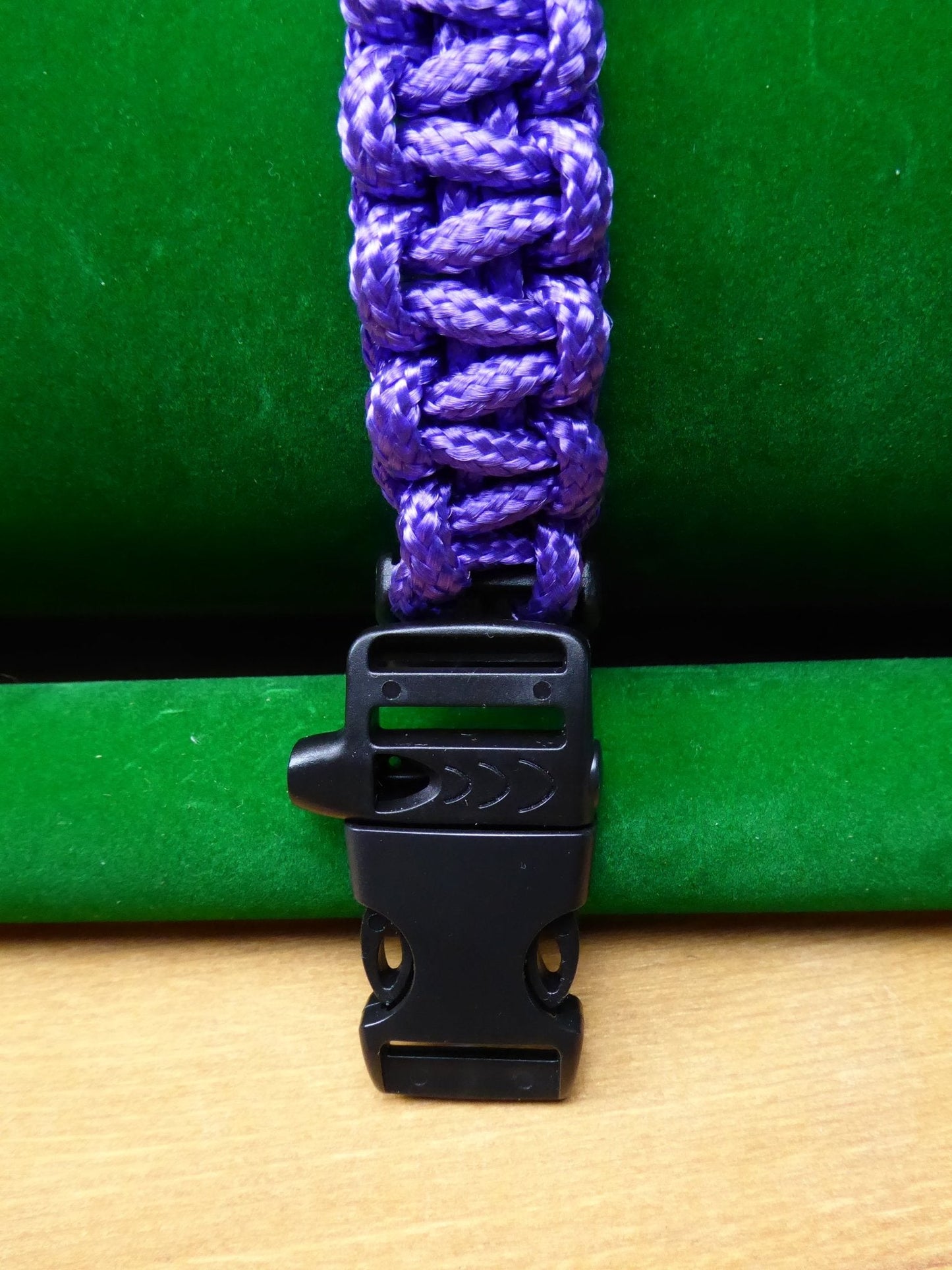 Paracord Buckle Bracelet kits even more colours Paracord Huggins Attic Purple Black Plastic whistle  [Huggins attic]
