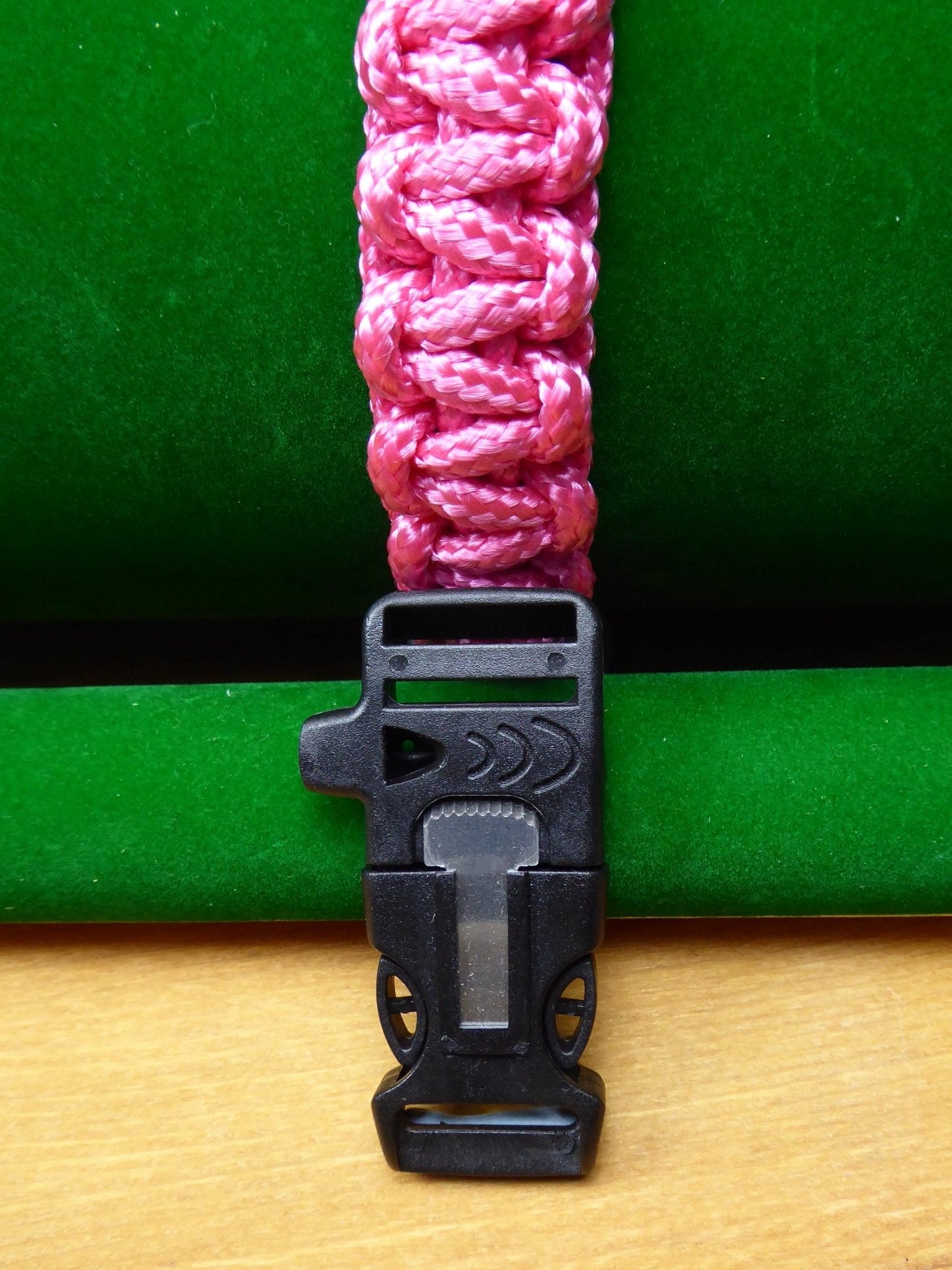 Paracord Buckle Bracelet kits even more colours Paracord Huggins Attic Pink Black Plastic firesteel & whistle  [Huggins attic]