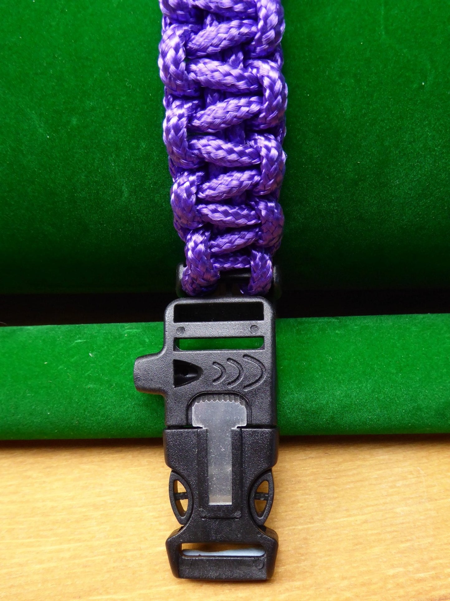 Paracord Buckle Bracelet kits even more colours Paracord Huggins Attic Purple Black Plastic firesteel & whistle  [Huggins attic]