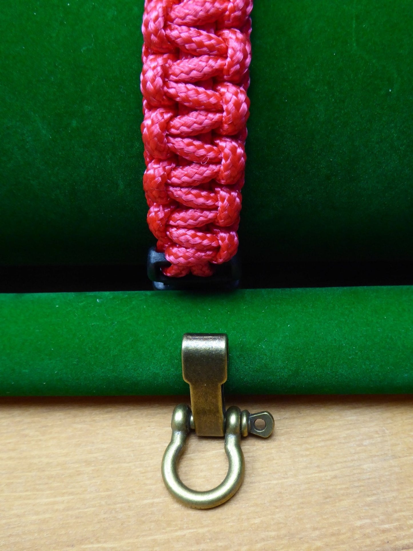 Paracord Buckle Bracelet kits even more colours Paracord Huggins Attic Red or Cerise Antique Brass Buckle  [Huggins attic]