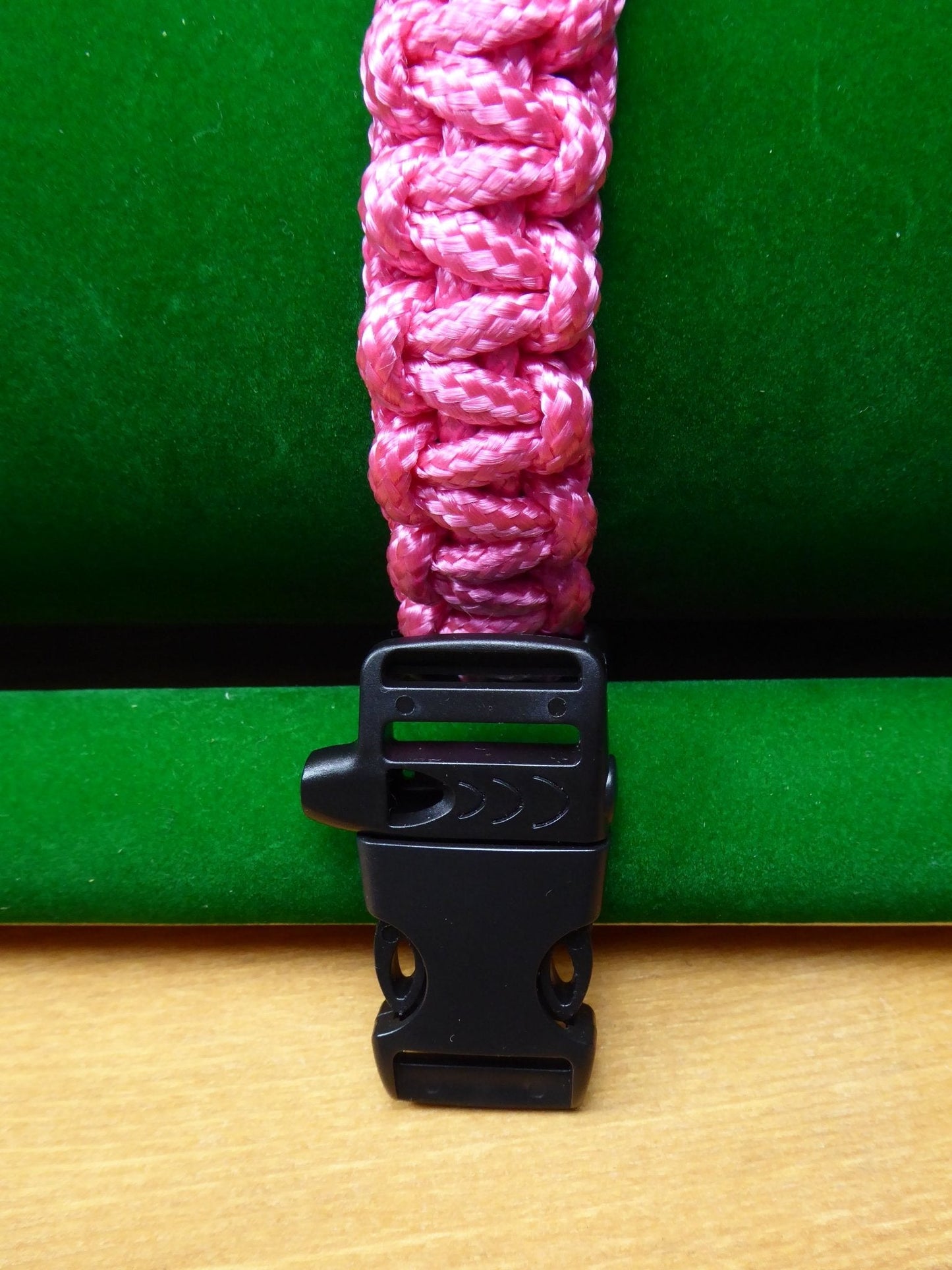 Paracord Buckle Bracelet kits even more colours Paracord Huggins Attic Pink Black Plastic whistle  [Huggins attic]