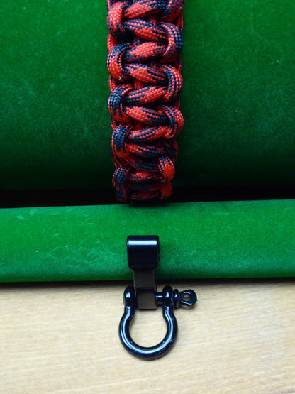 Paracord Buckle Bracelet kits even more colours Paracord Huggins Attic Red & Black Shiny Black Buckle  [Huggins attic]