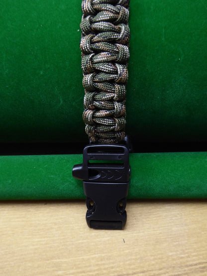 Paracord Buckle Bracelet kits choice of colours Paracord Huggins Attic    [Huggins attic]