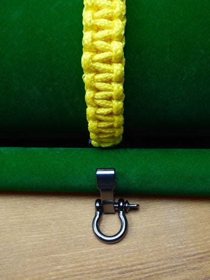 Paracord Buckle Bracelet kits choice of colours Paracord Huggins Attic    [Huggins attic]