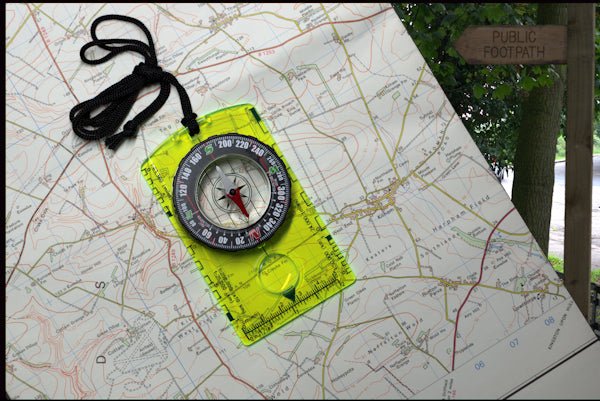 Professional Field Compass for Map Reading: Orienteering Bushcraft Hiking Backpacking Camping Compass Hugginsattic    [Huggins attic]