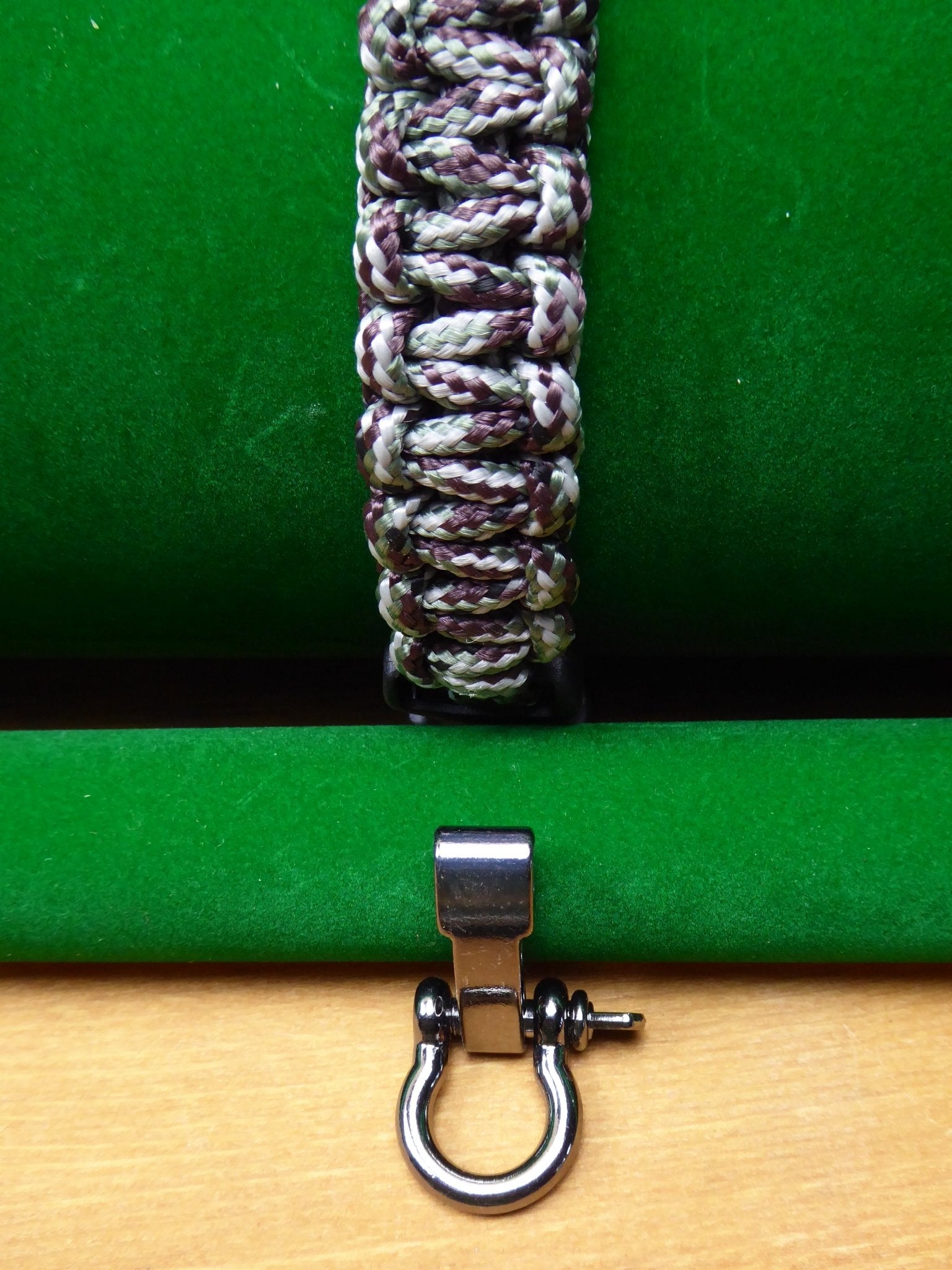 Paracord Buckle Bracelet kits with choice of colours Paracord Huggins Attic Silver Birch Gun metal Buckle  [Huggins attic]