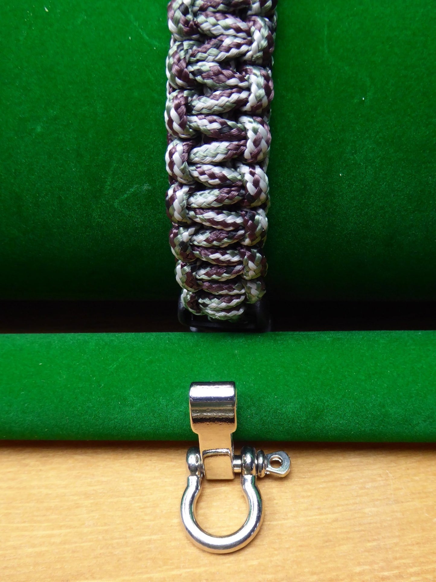 Paracord Buckle Bracelet kits with choice of colours Paracord Huggins Attic Silver Birch Silver look buckle  [Huggins attic]