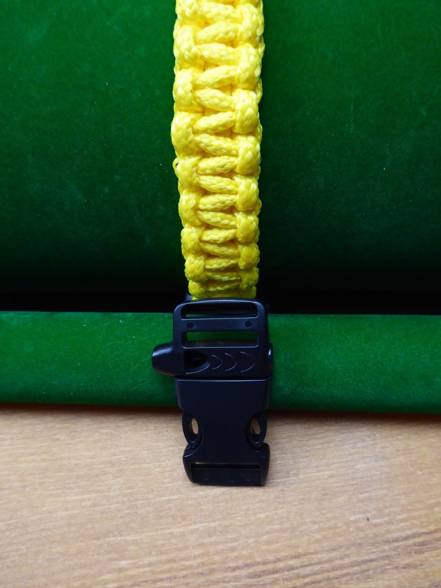 Yellow Paracord with choice of Buckle Bracelet kit Paracord Huggins Attic Black Plastic whistle   [Huggins attic]
